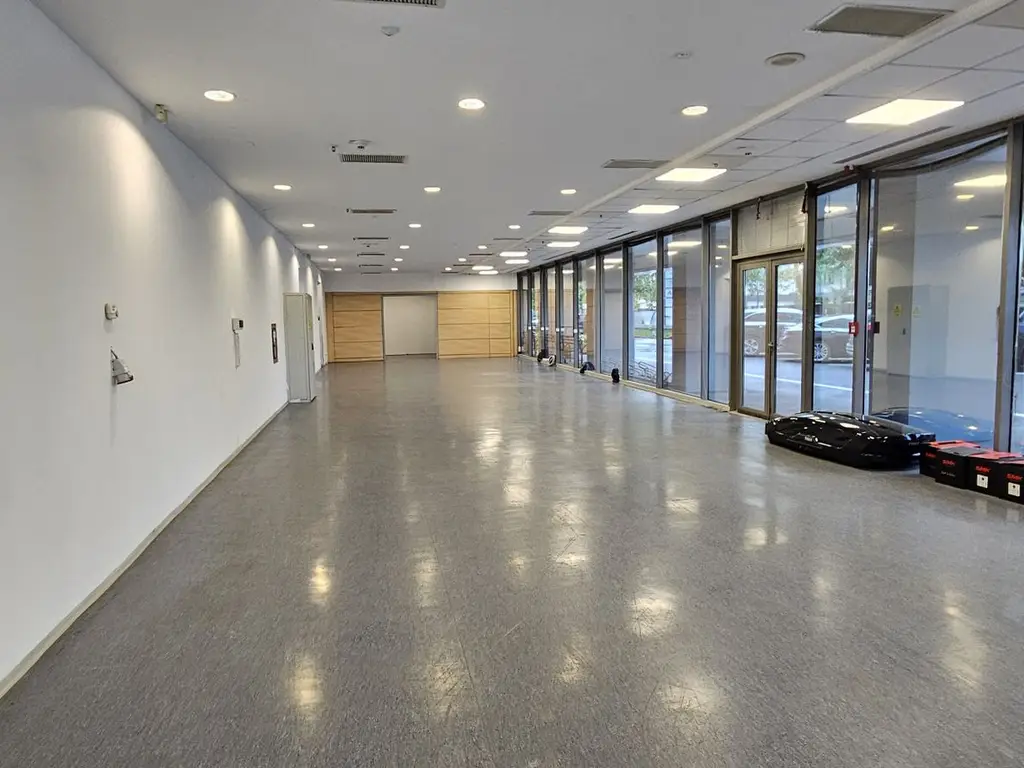 Pantelimon spatiu comercial 950 mp