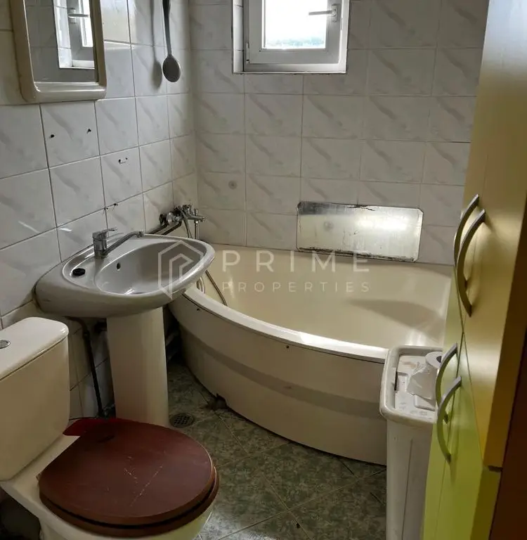Apartament 3 camere luminos | Dâmbu Pietros,