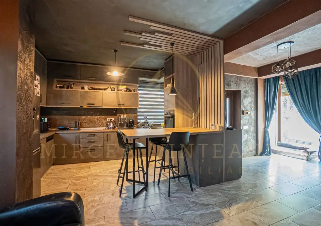 Casa P+1E de vanzare in Mamaia - Tabara Navodari