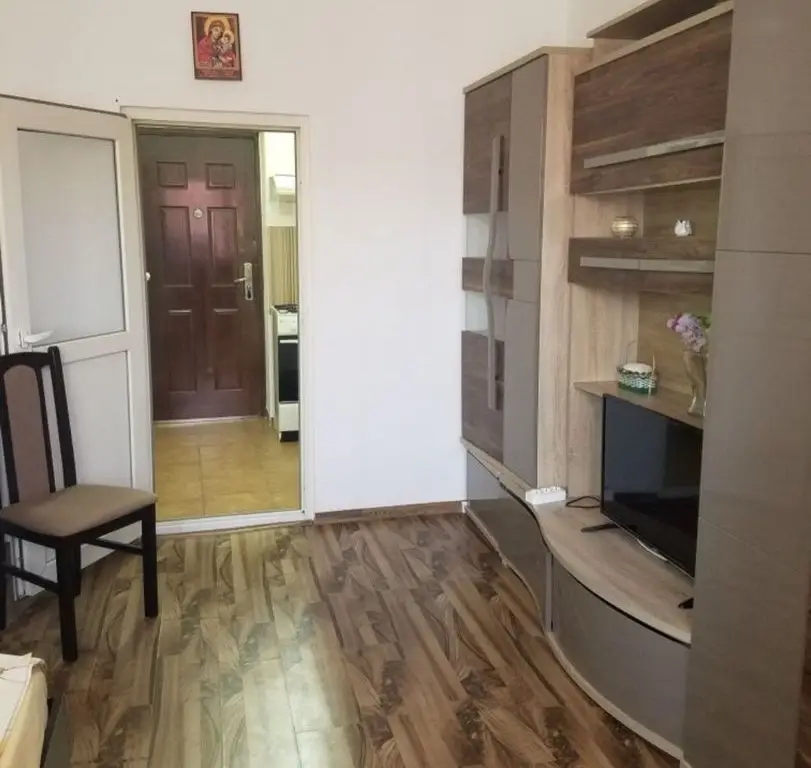 Vand Garsoniera Navodari