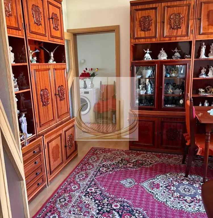 Apartament 3 camere zona Institut Craiova