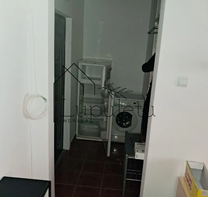 Garsoniera de Inchiriat | Zona OMV Vasile Milea | Balcon | Renovată