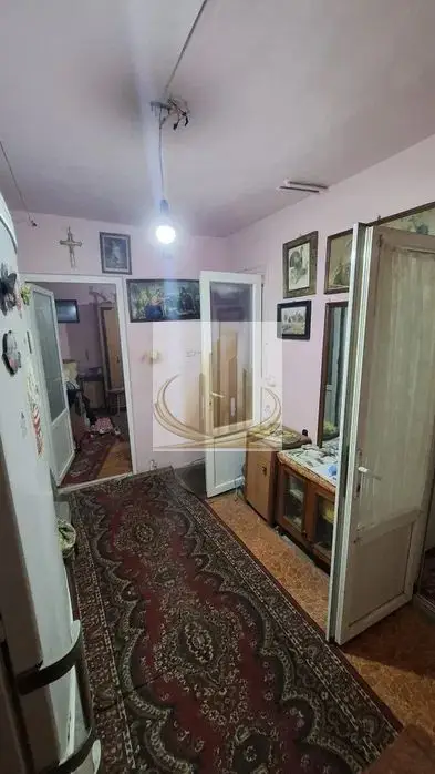 Vând ap 1 camere et 1 decomandat