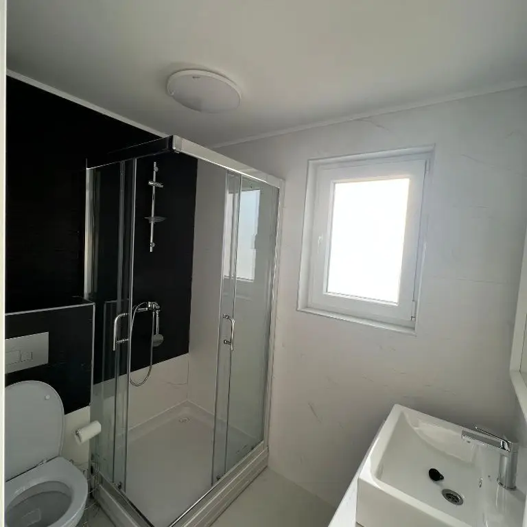 Proprietar inchiriez Cosmopolis Vila N semi-mobilat