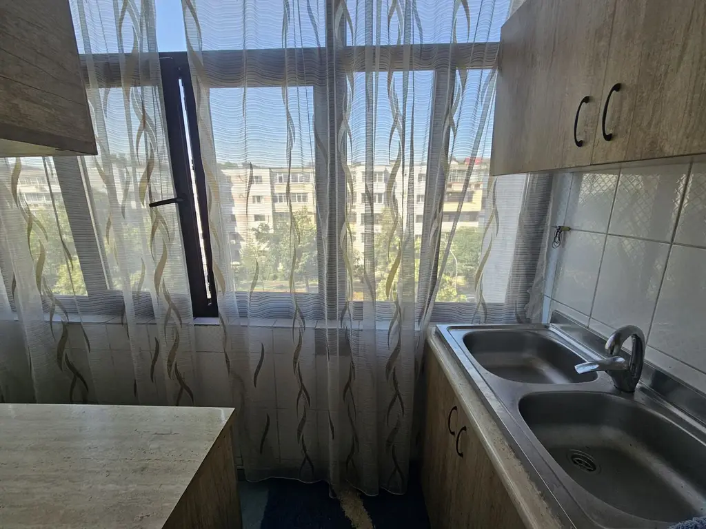 De închiriat apartament 3 camere - Prundu, stradal, lângă Kaufland