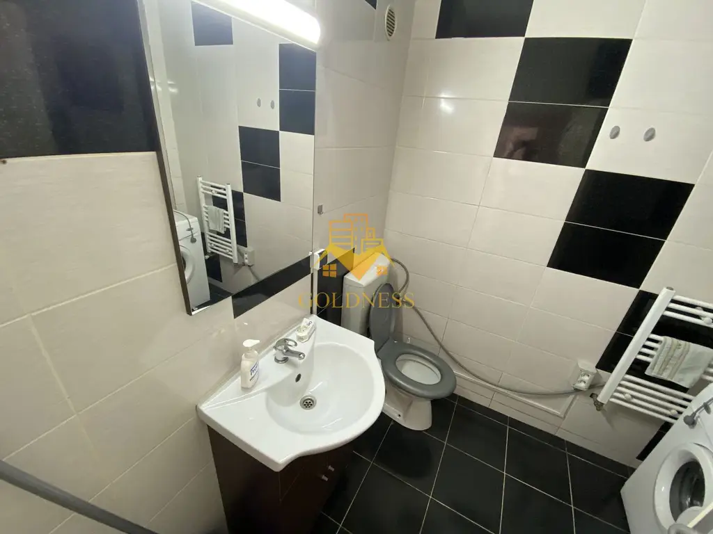 1 camera, Parcare, Zona Restaurant Jar, Borhanci, Zona I. Bocksai