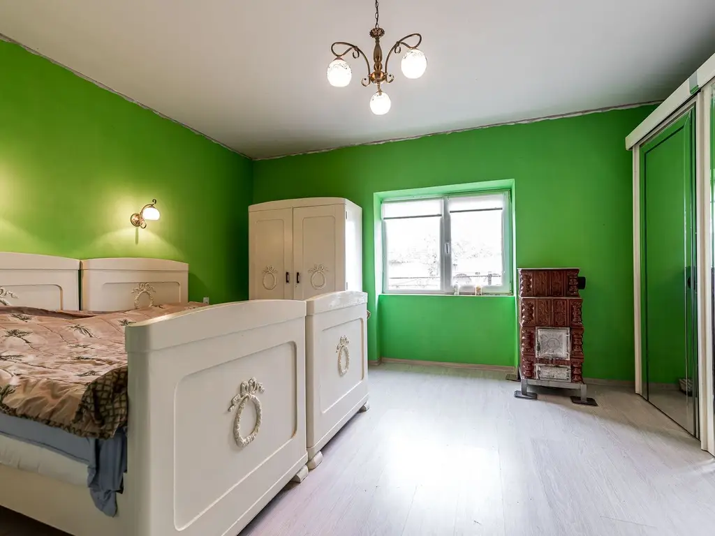 Casă finisată + casă în construcție, la același preț!