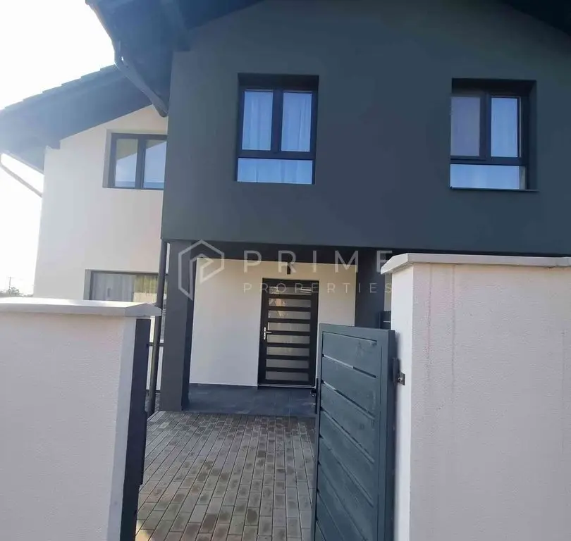 Duplex NOU cu 4 camere, încălzire în pardoseală și terasă panoramică