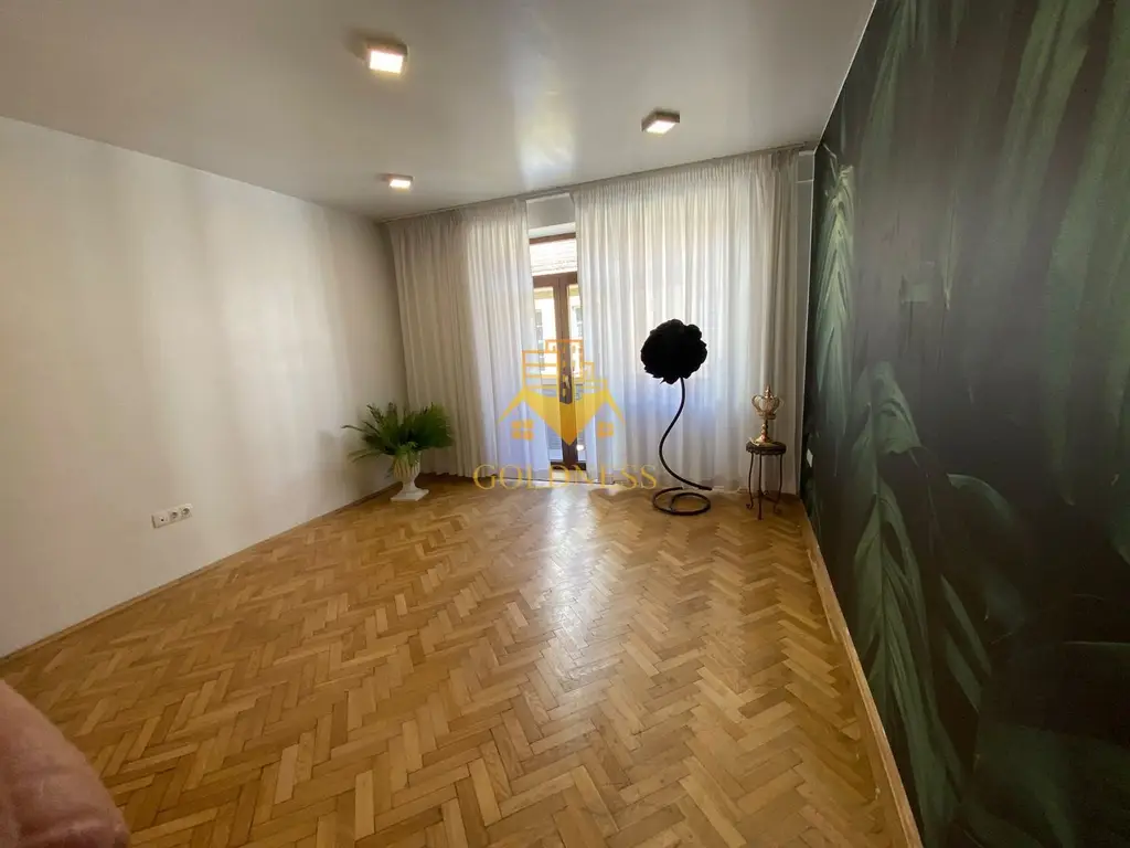 Spatiu birou/aparatament, 3 camere, decomandate, Eroilor Zona Teatru