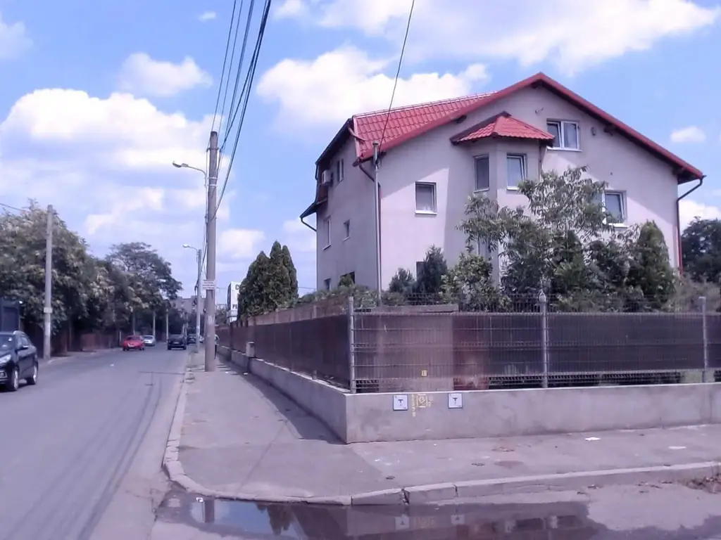 Clădire Dem+P+1+M, Dantelei - Apartamente, Clinică sau Birouri, 450 mp