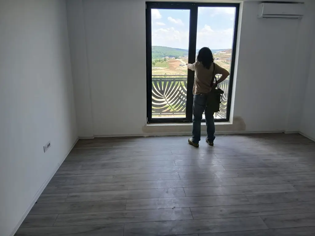 Apartament nou, 1 cameră, Băile Felix.  80 000 E. Comision 0