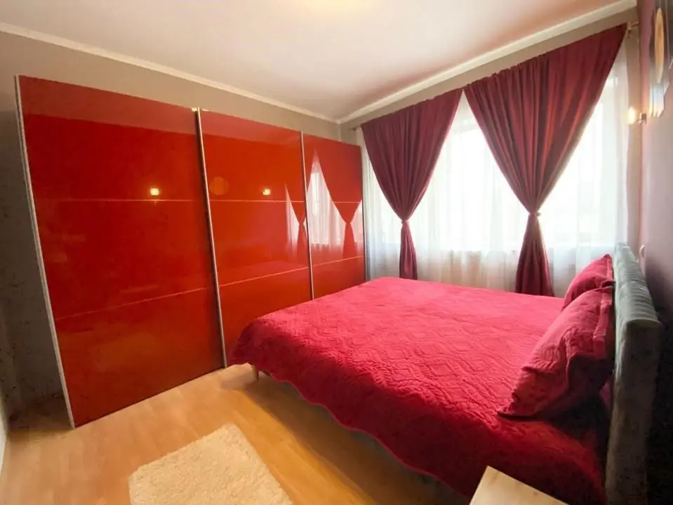 Apartament 3 camere, Gheorghe Doja, Oradea,70 mp. 125 000. Comision 0.