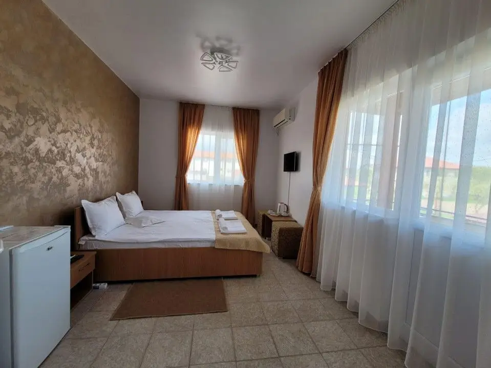 Vama Veche - Vila Sophia - Vânzare pensiune P+1E la cheie.