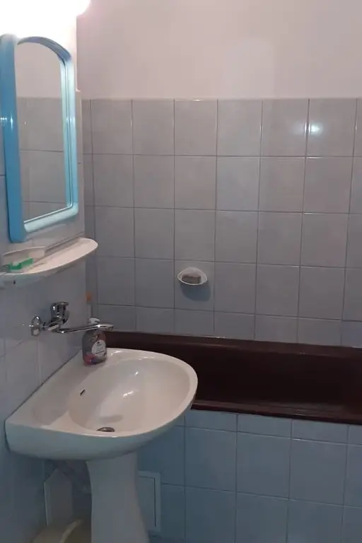 BRASADAS vinde ap 3 cam etaj 4/4 lângă Economic.