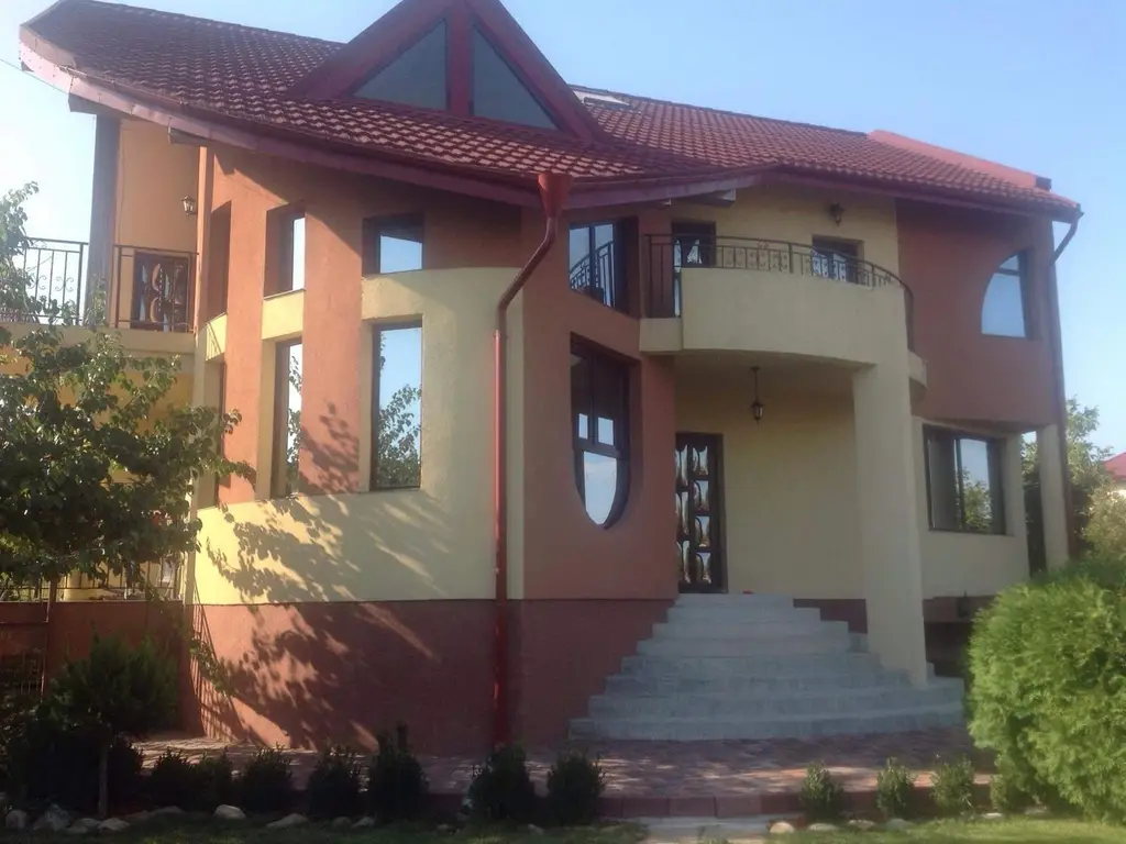 Vanzare vila 300mp,D+P+E+M,Iasi Belvedere-Rond Vechi,teren 550 mp