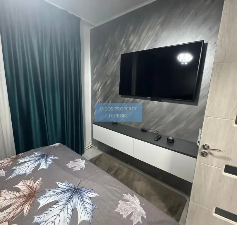 Apartament 3 camere de vânzare – Tineretului, bloc turn