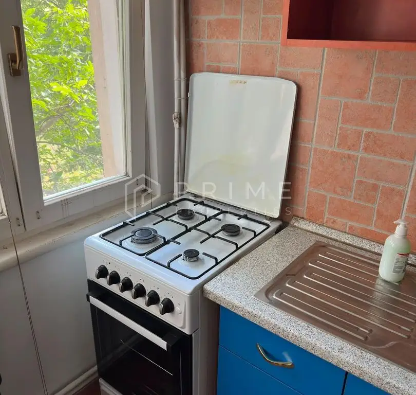 DE ÎNCHIRIAT: Apartament cu 3 camere | Cartierul Cornișa (Zona Zambara