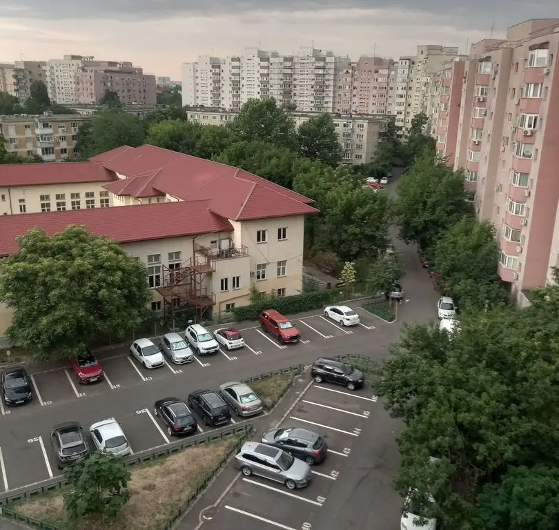 Vânzare ap 4 camere