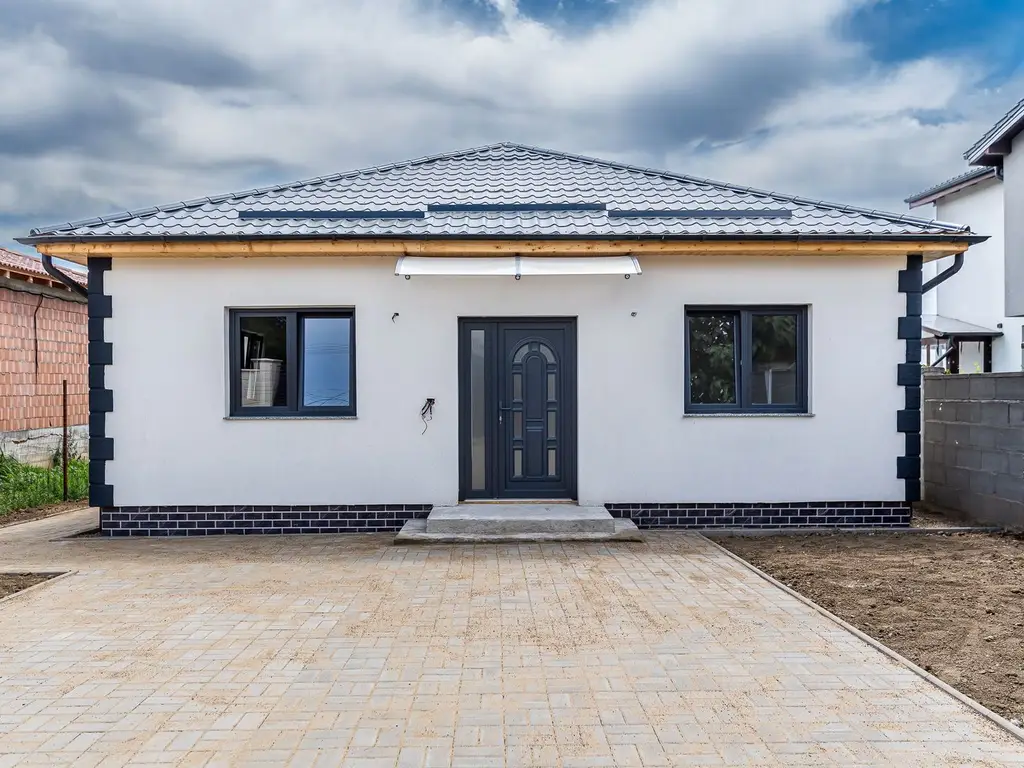Casă nouă 4 camere, ideală pentru familie. Toate utilitățile