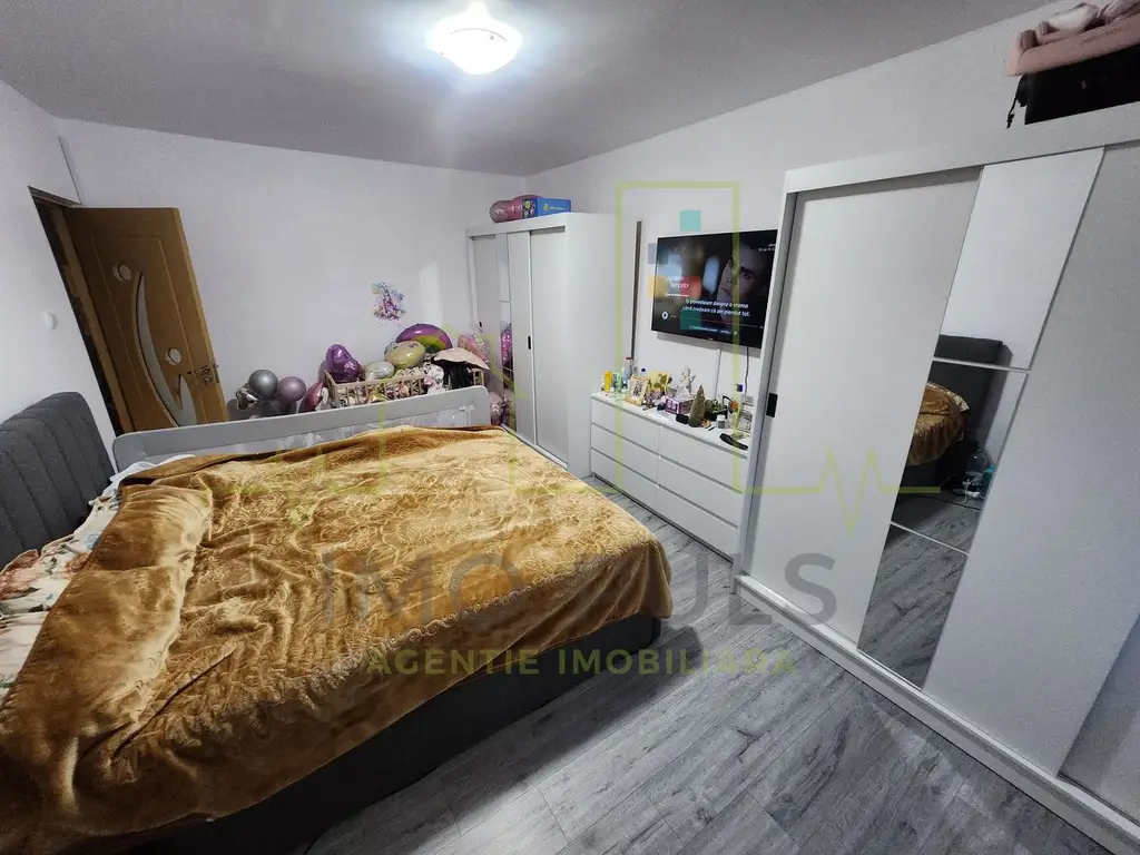 Decomandat. Acoperis. Mobilat si utilat. Plavat II.