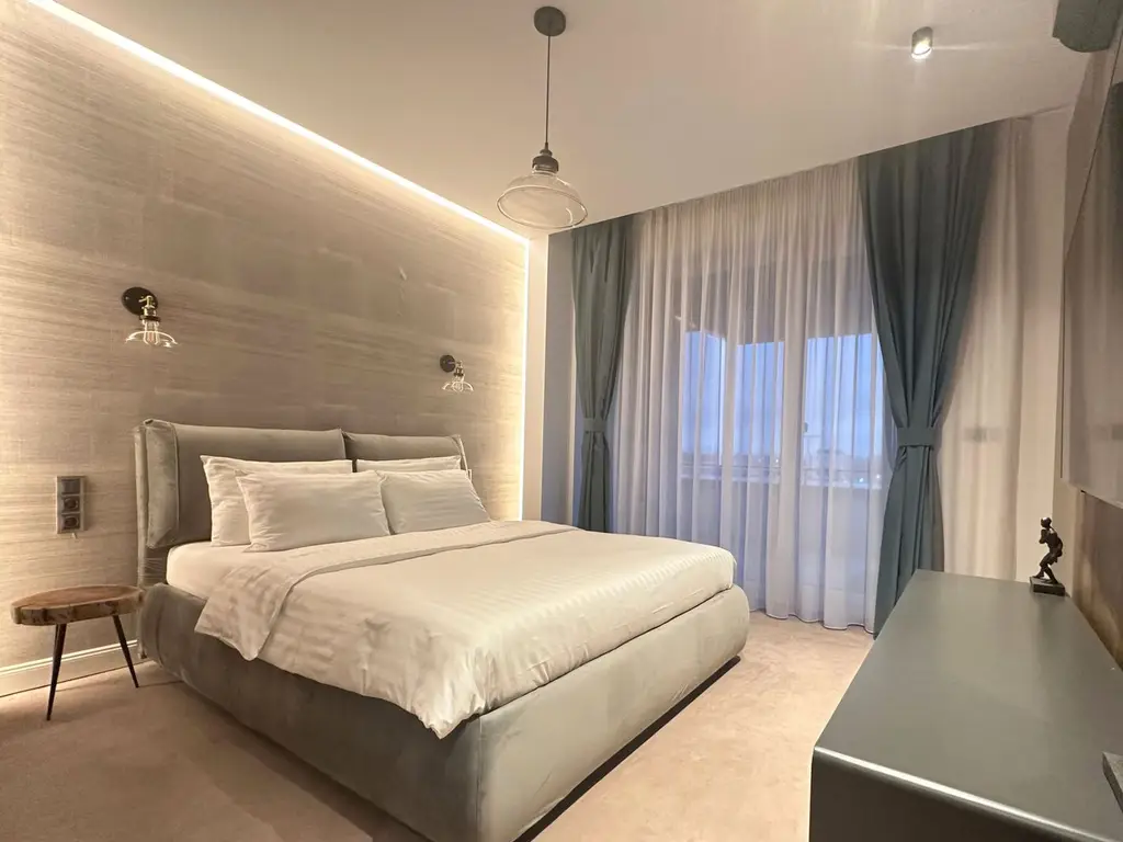 Penthouse de LUX 4 camere cu terasă spectaculoasă de 122 mp + jacuzzi