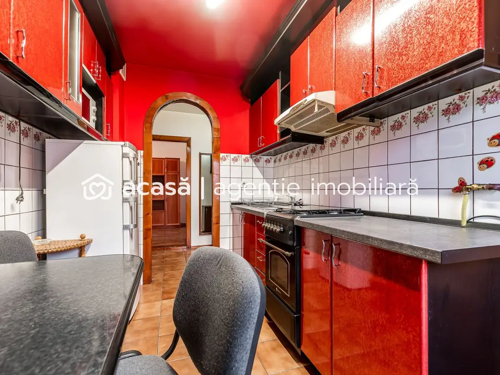 Apartament 3 camere,3 balcoane, lângă Malul Mureșului