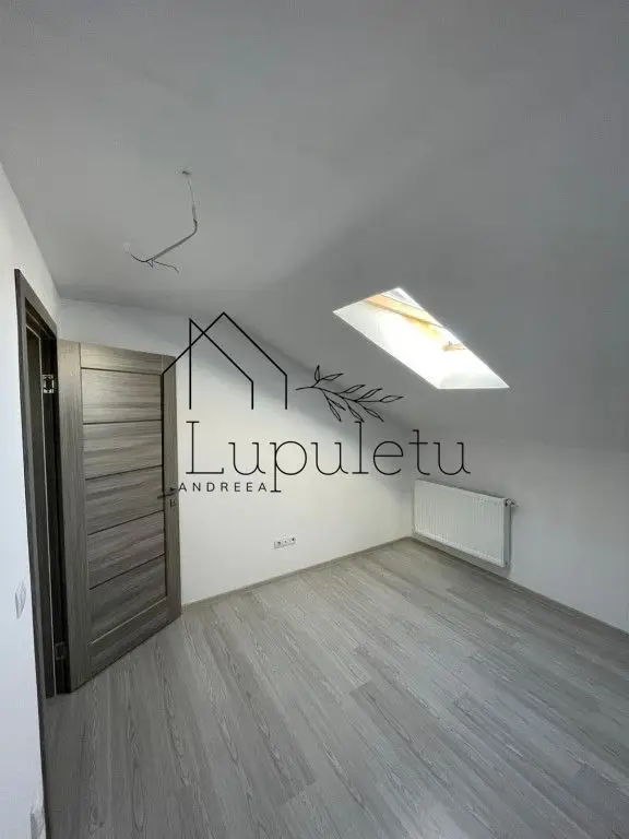 Apartament de vânzare | 3 camere | 67 MPU | Mansardă (4/4)