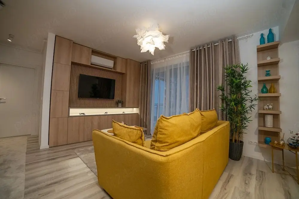 Apartament 3 camere de inchiriat, Denya Forest