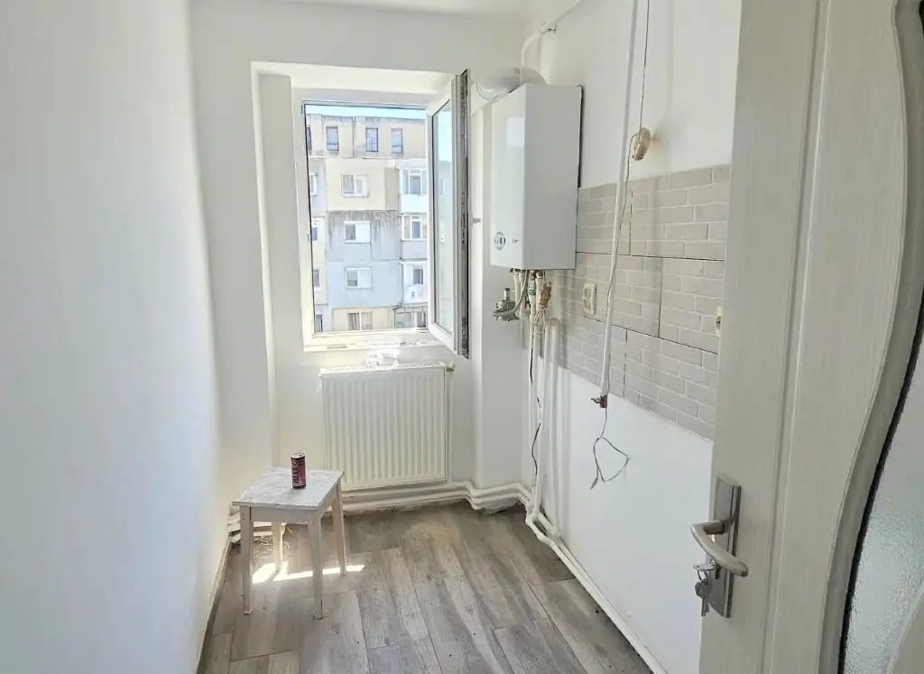 De vanzare apartament cu 2 camere, renovat, etaj9, Viziru 3, 43.000 euro