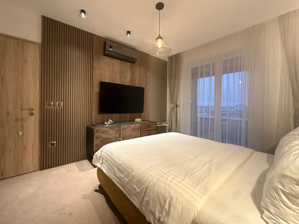 Penthouse de LUX 4 camere cu terasă spectaculoasă de 122 mp + jacuzzi