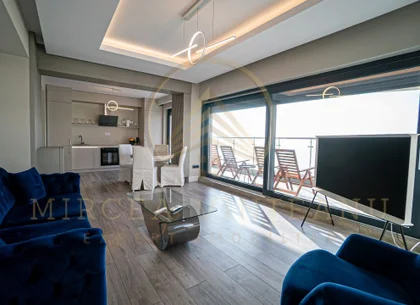 Mamaia - Apartament de 3 camere cu vedere la lac si mare.