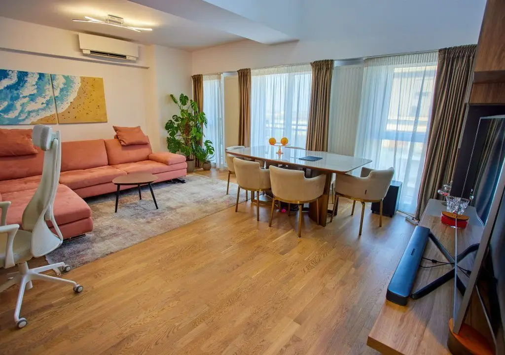 Penthouse duplex luminos, mobilat, 2 locuri parcare+boxa.