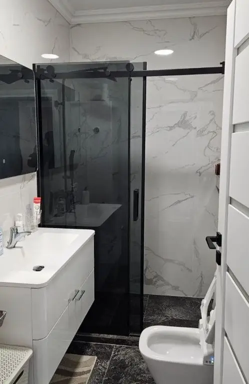 Apartament 3 camera