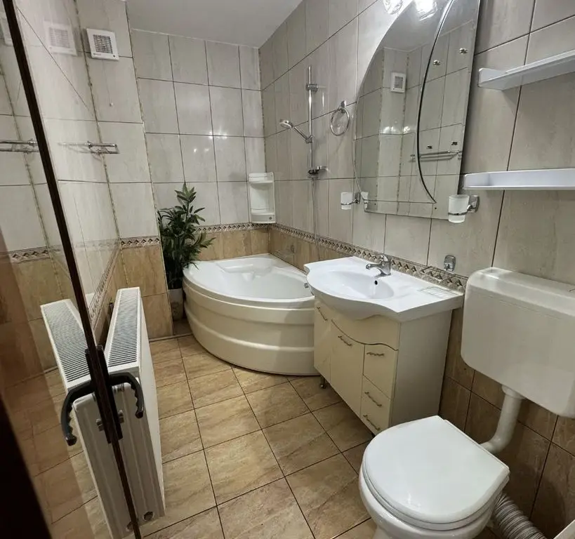 Apartament 3 camere Cora Bratianu