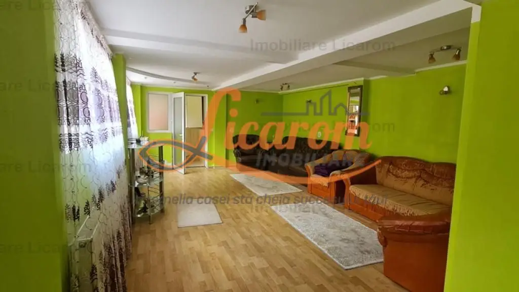Casa individuala cu 2 apartamente, 6 camere,teren 403 mp,ASTRA.