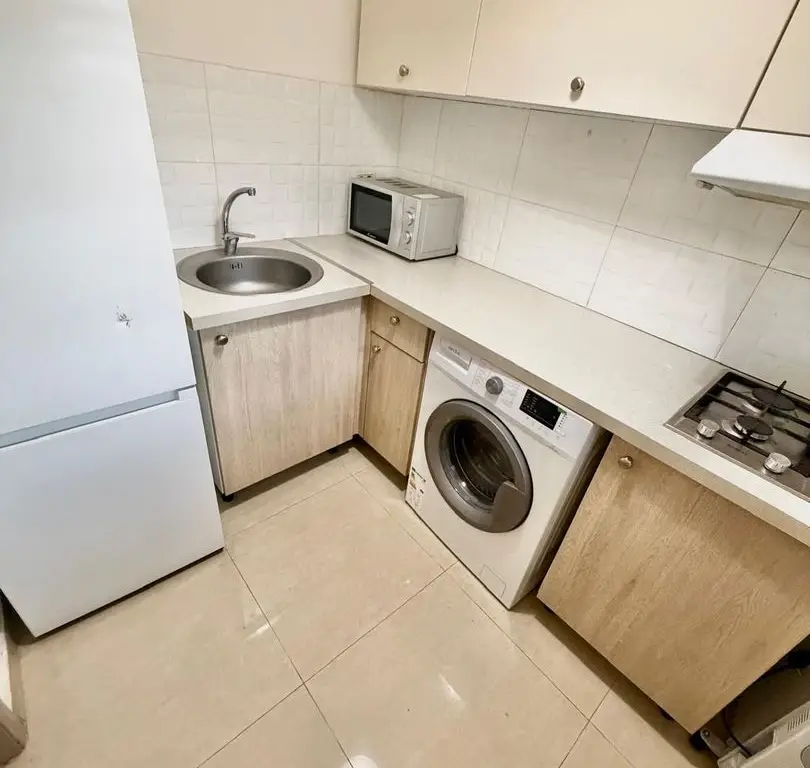 Garsoniera decomandata - Militari Residence Tineretului 35bis
