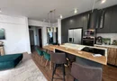3 Camere cu 2 locuri de parcare (Negociabil) - Proprietar