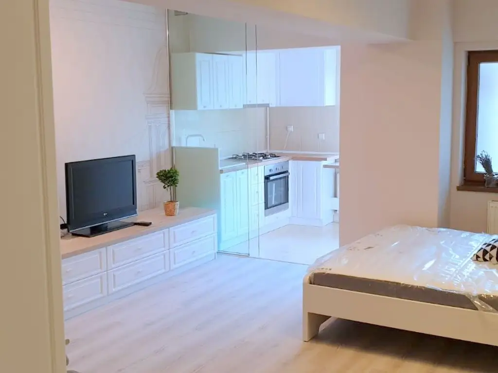 Apartament cu 1 cameră de închiriat – Complex Privilege, Galați, 360 euro