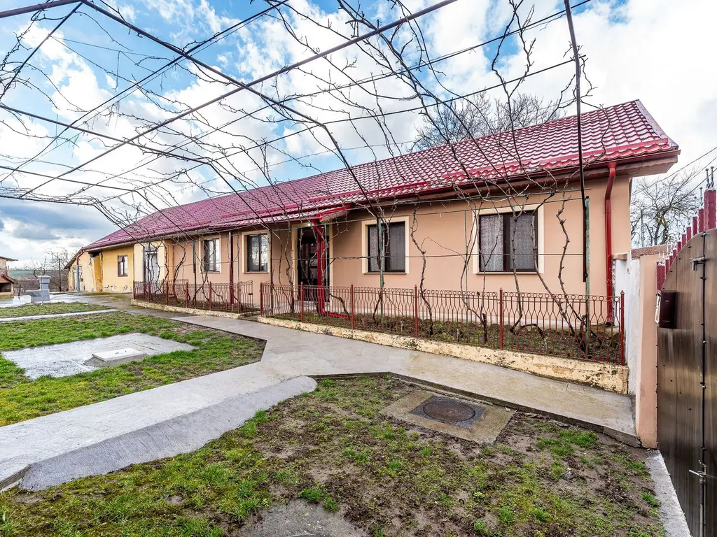 Casă în Vinga – restaurată Integral 2025 | 3 camere | utilități