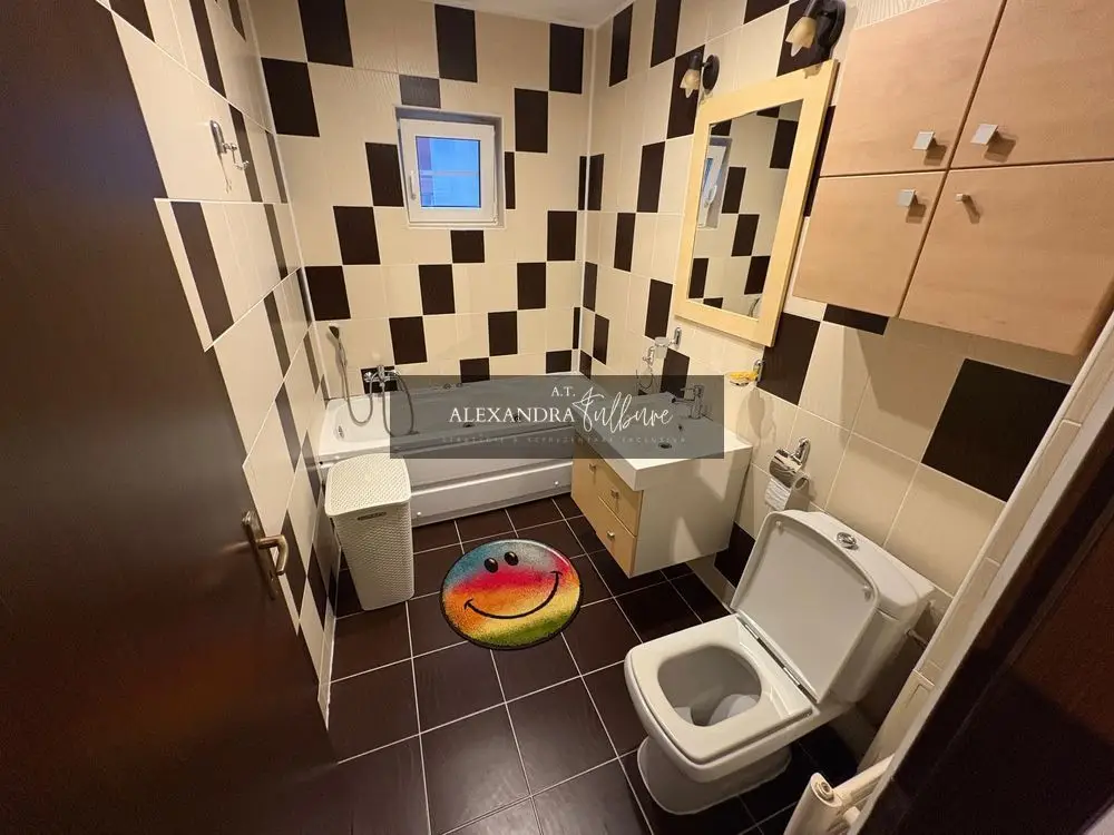 Apartament 2 camere decomandate, etaj intermediar, balcon, parcare