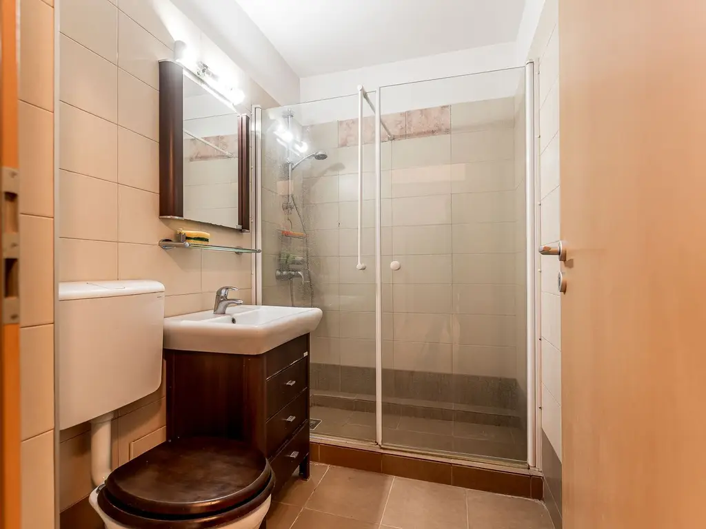 78.900 EURO! Apartament 2 camere, etaj 2, bloc cu lift, Libelula, Arad