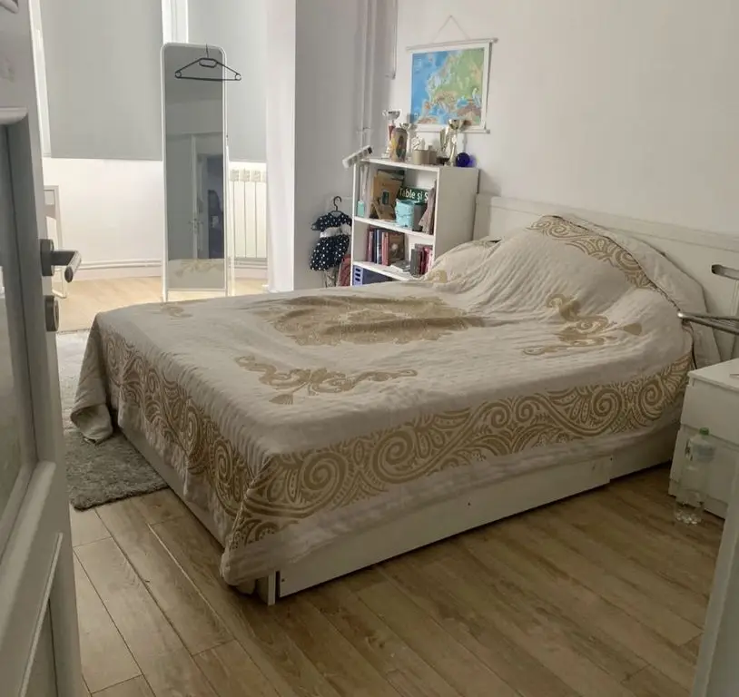 Gara apartament 3 camere