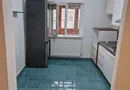 Apartament 2 camere decomandat -spatios ,balcon inchis, zona Sarelui