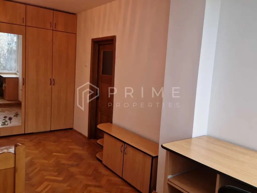 Apartament 3 camere – proaspăt renovat – zona 7 Noiembrie
