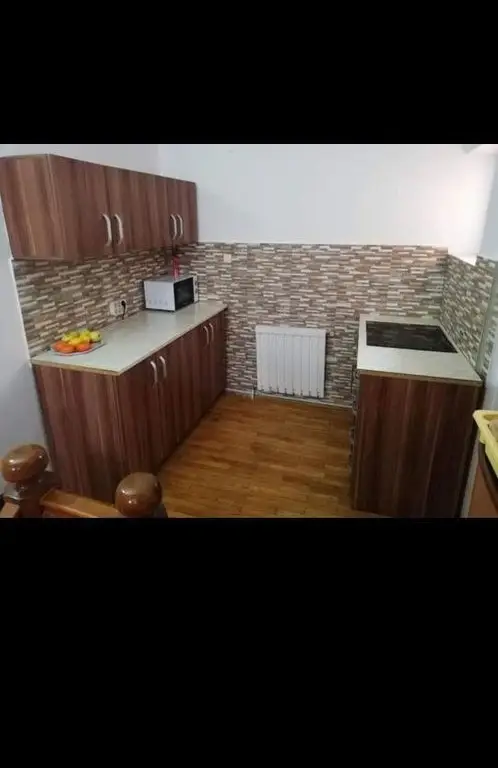 De vanzare casa 330 mp