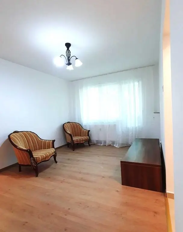 Vand apartament 3 cam, sector 1