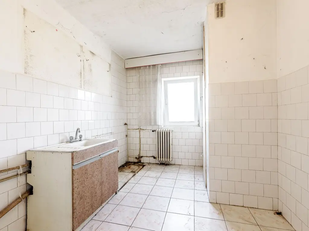 VANDUT ! Apartament accesibil cu 2 camere, în zona 500 Micalaca