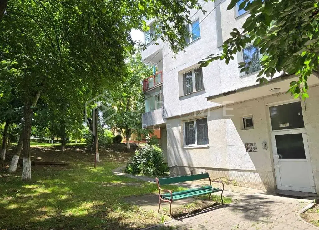 Apartament 3 camere, decomandat – Zonă liniștită în Cartierul Tudor