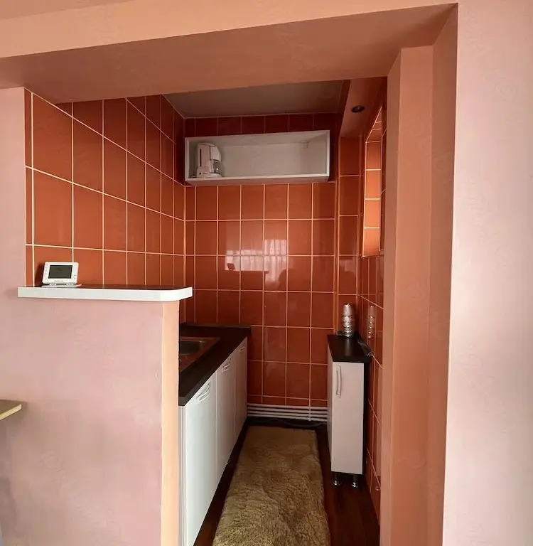 De inchiriat apartament cu o cameră pe faleza 1300 lei