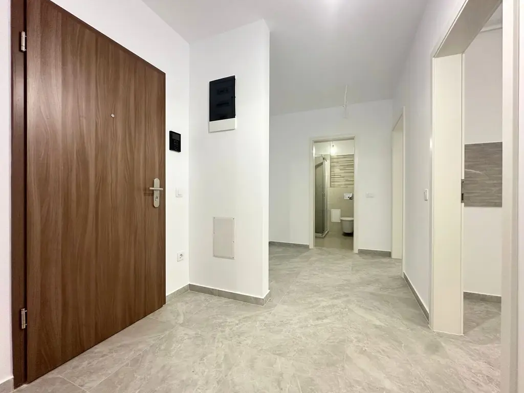 Inchiriere apartament nemobilat Casa Nobel Lângă Coresi